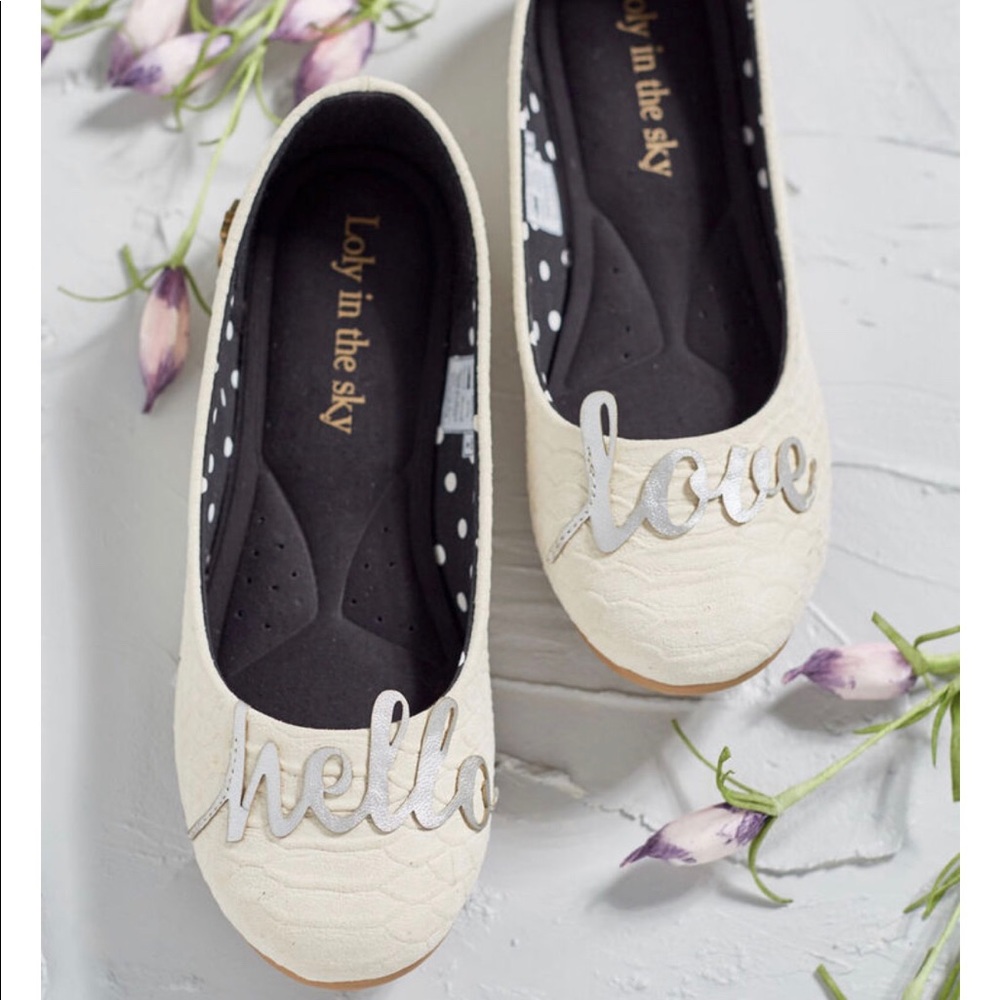 Shoes - Picture 4 of 5